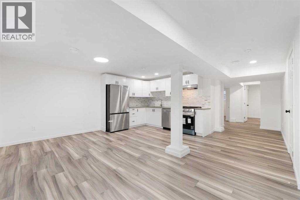 Single Family House Bungalow for Sale in  Henefer Road SW Haysboro Calgary 