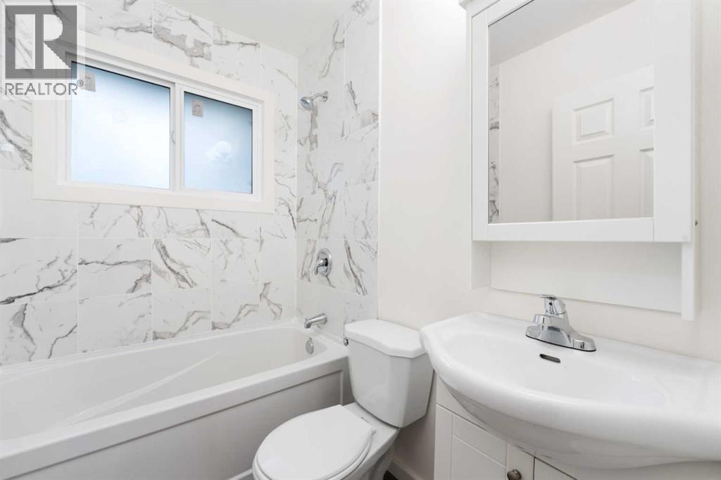 Single Family House Bungalow for Sale in  Henefer Road SW Haysboro Calgary 