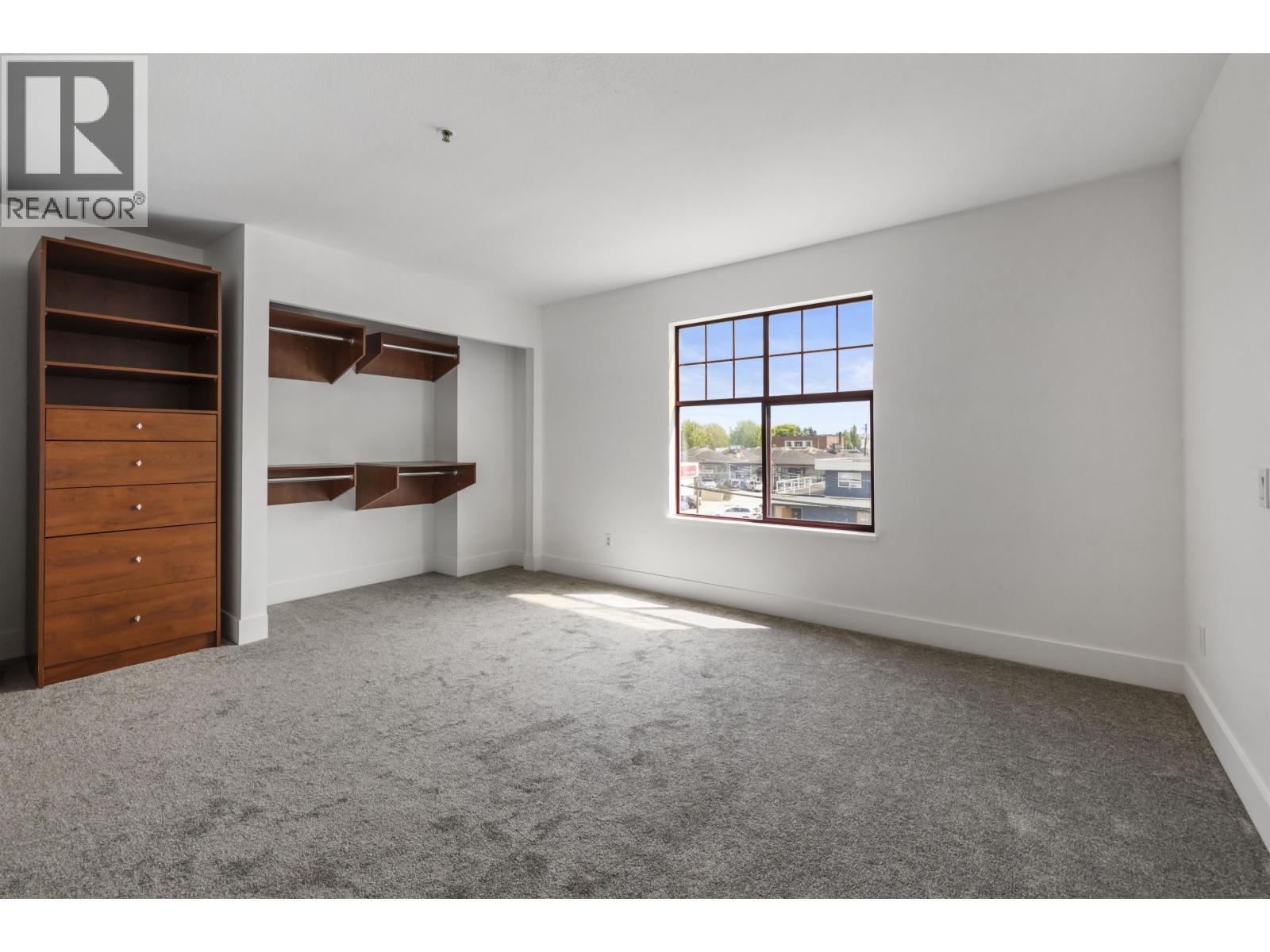 209 22356 MCINTOSH AVENUE, Maple Ridge