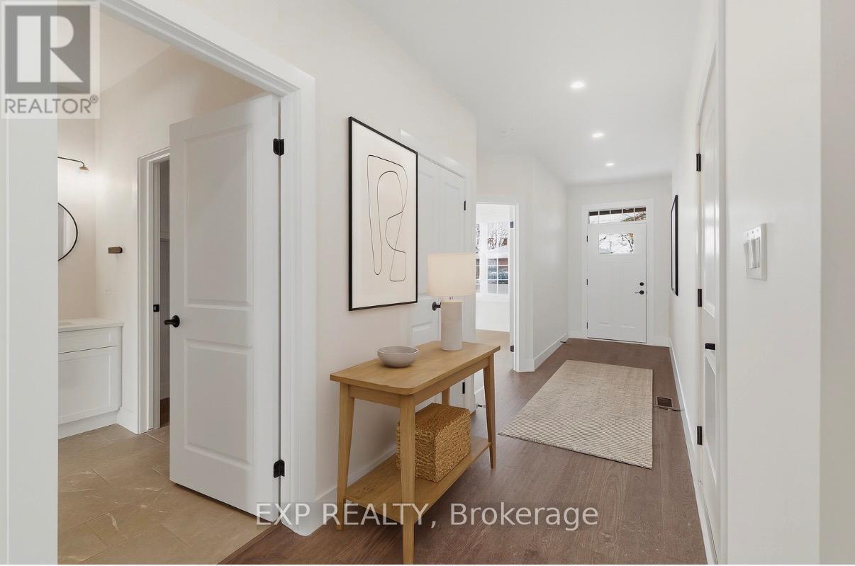 4 ELGIN STREET W - 3