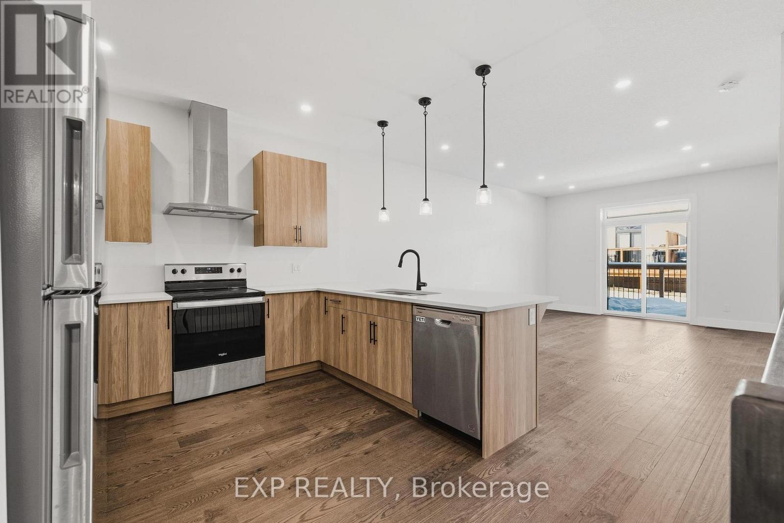 4 ELGIN STREET W - 5