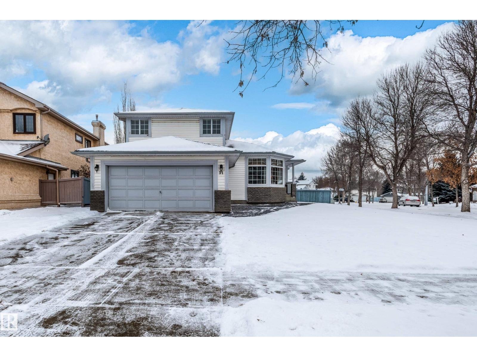 31 HARWOOD DR, St. Albert