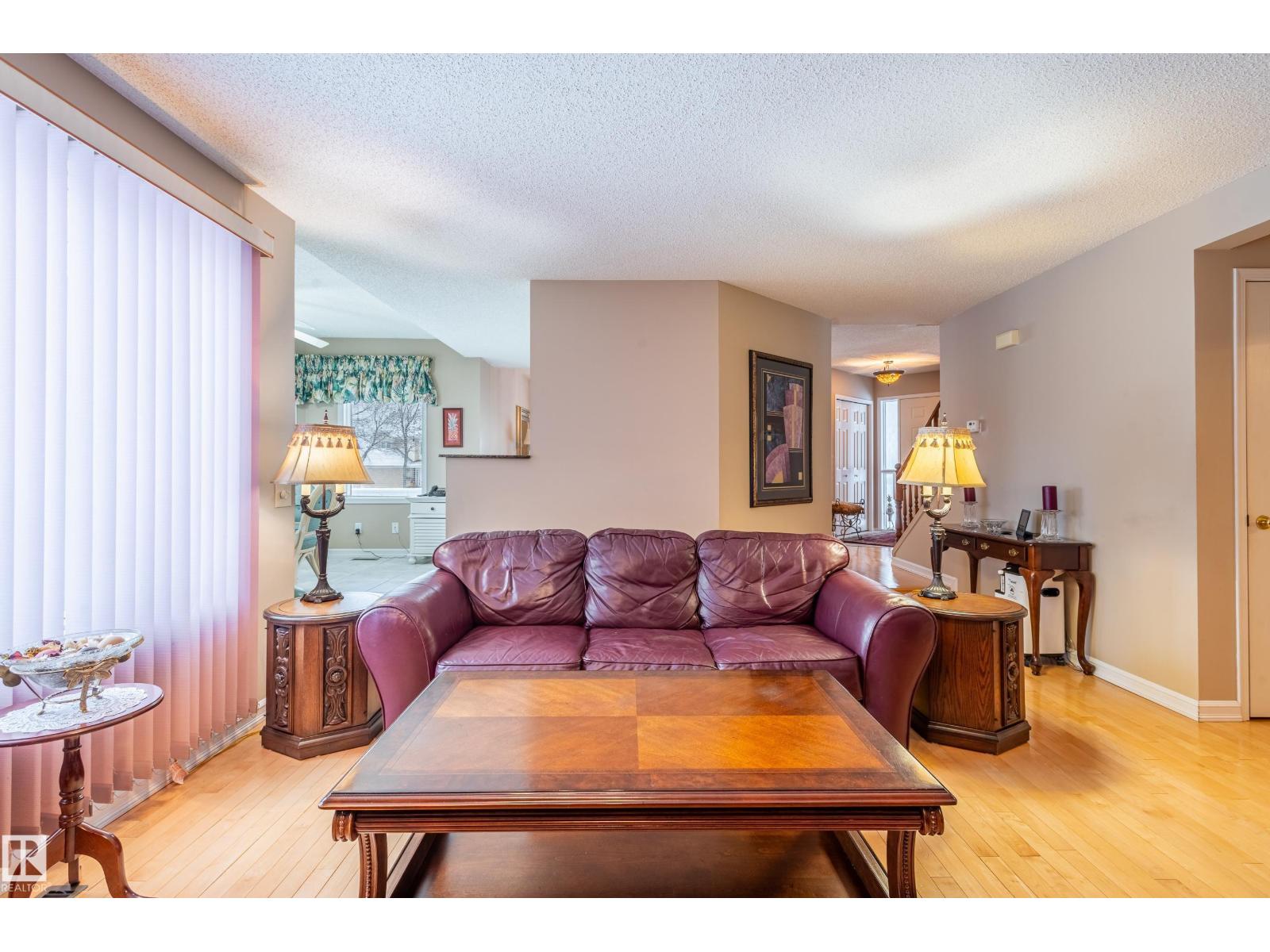 31 HARWOOD DR, St. Albert