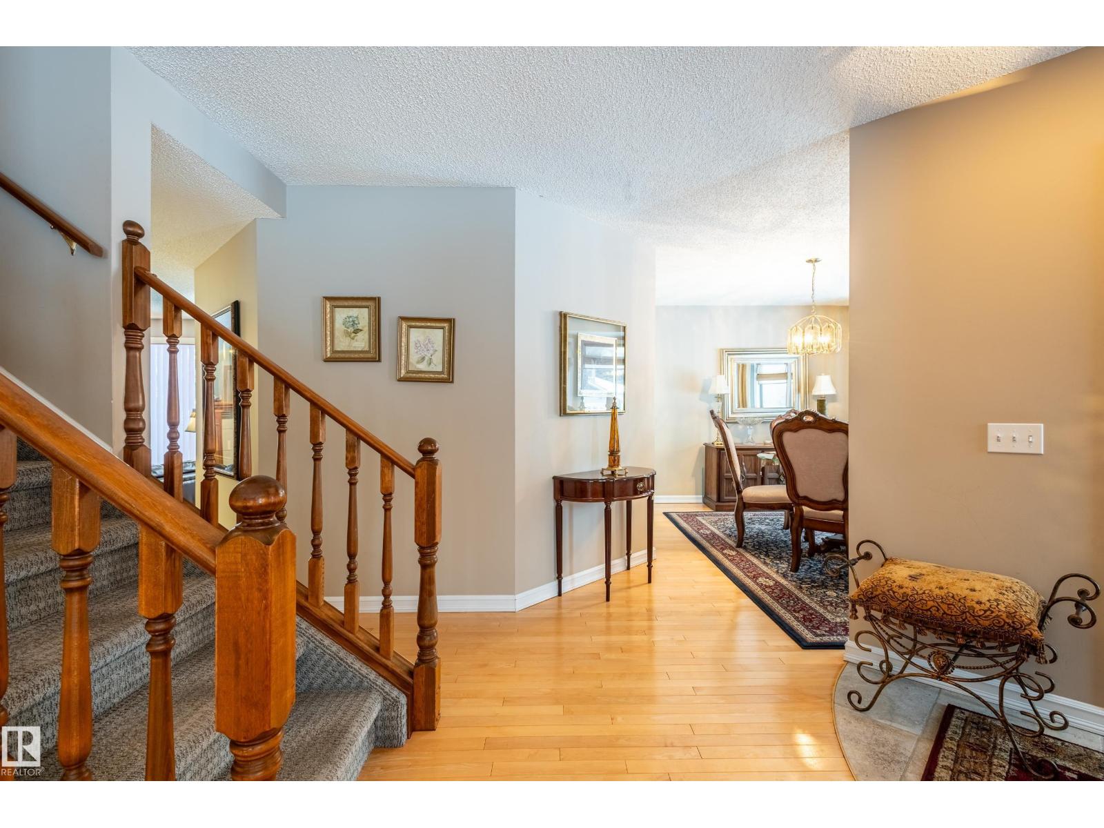 31 HARWOOD DR, St. Albert