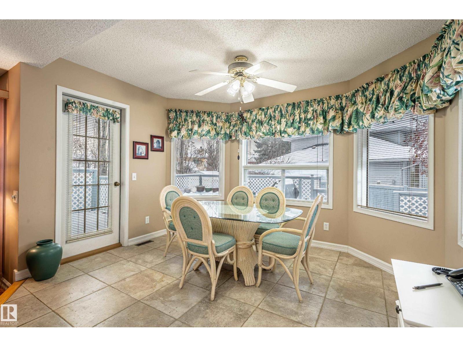 31 HARWOOD DR, St. Albert