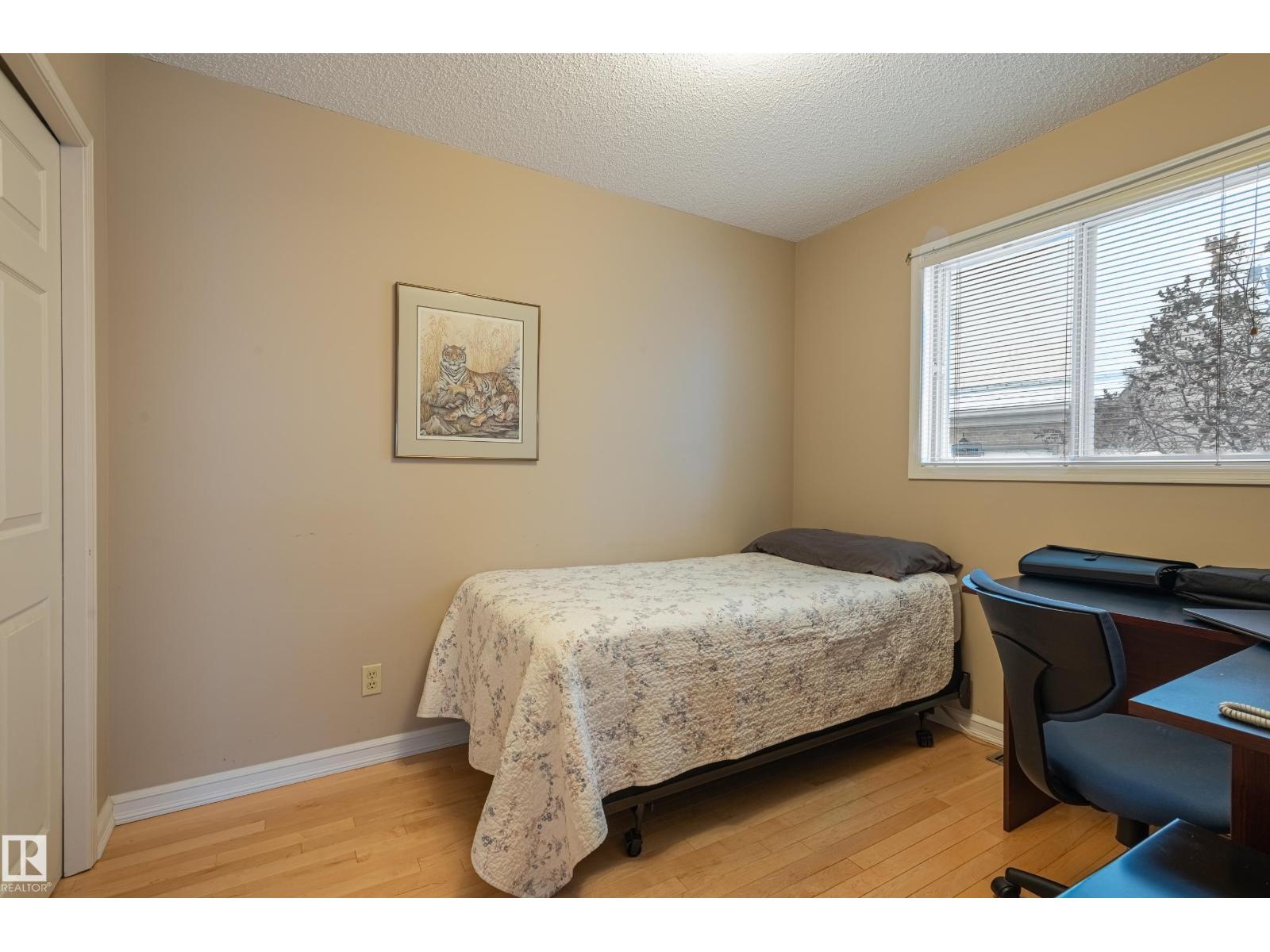 31 HARWOOD DR, St. Albert