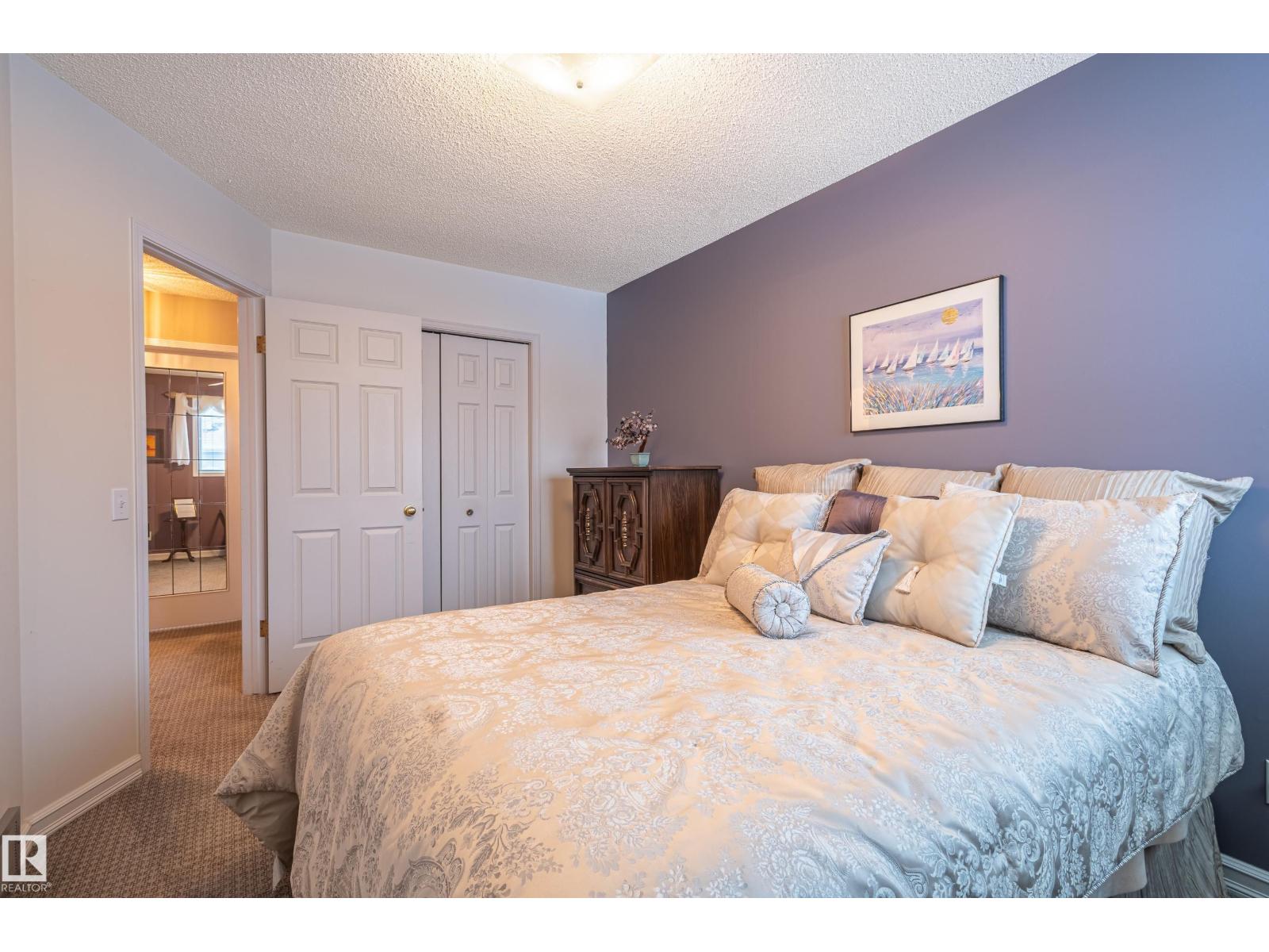 31 HARWOOD DR, St. Albert