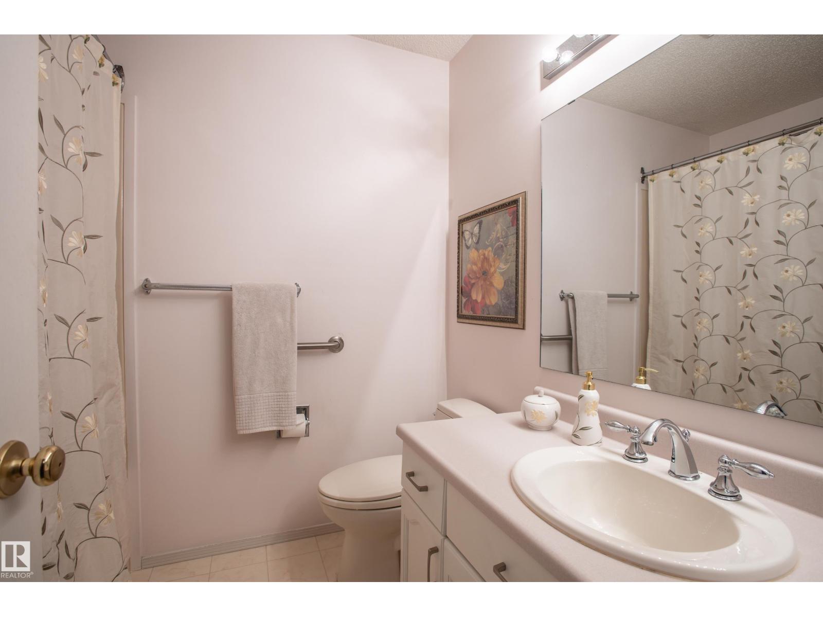 31 HARWOOD DR, St. Albert