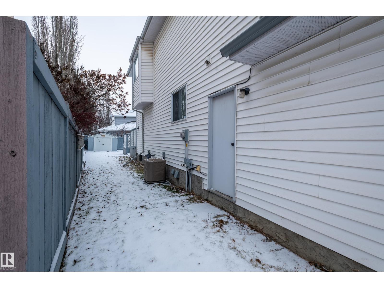 31 HARWOOD DR, St. Albert