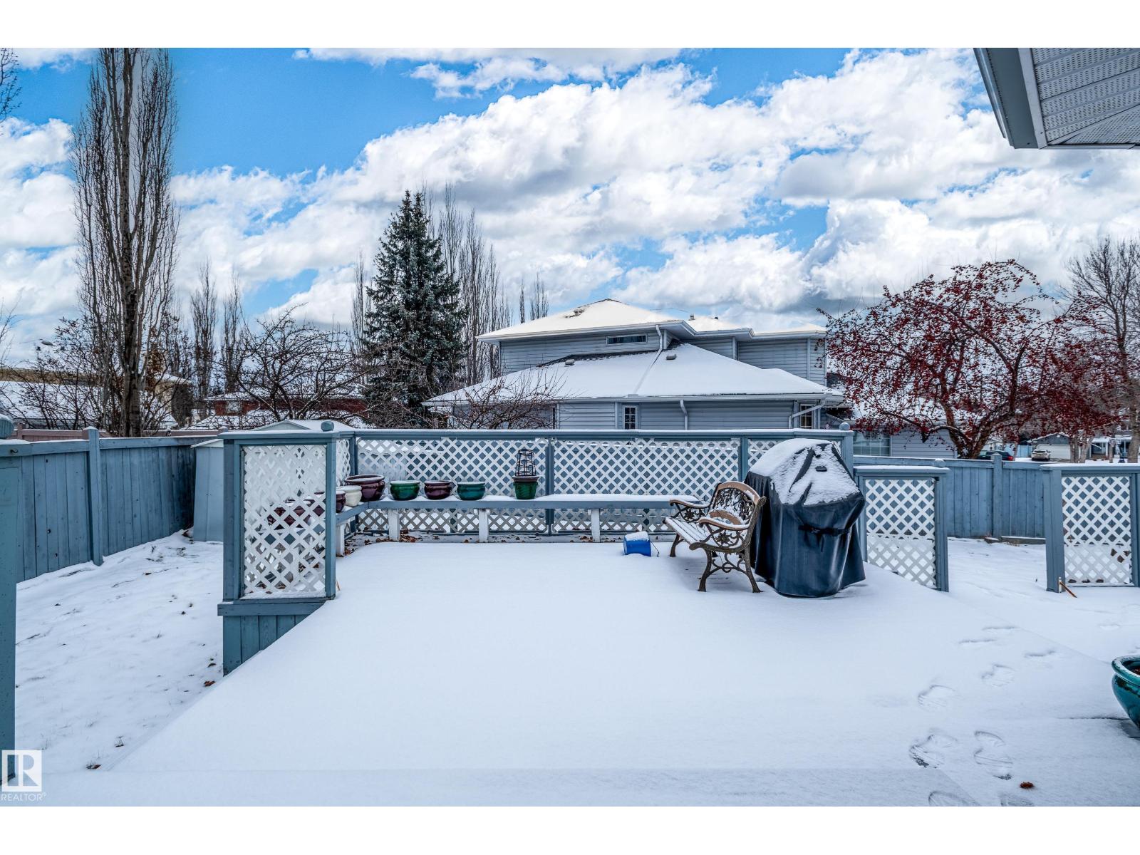 31 HARWOOD DR, St. Albert