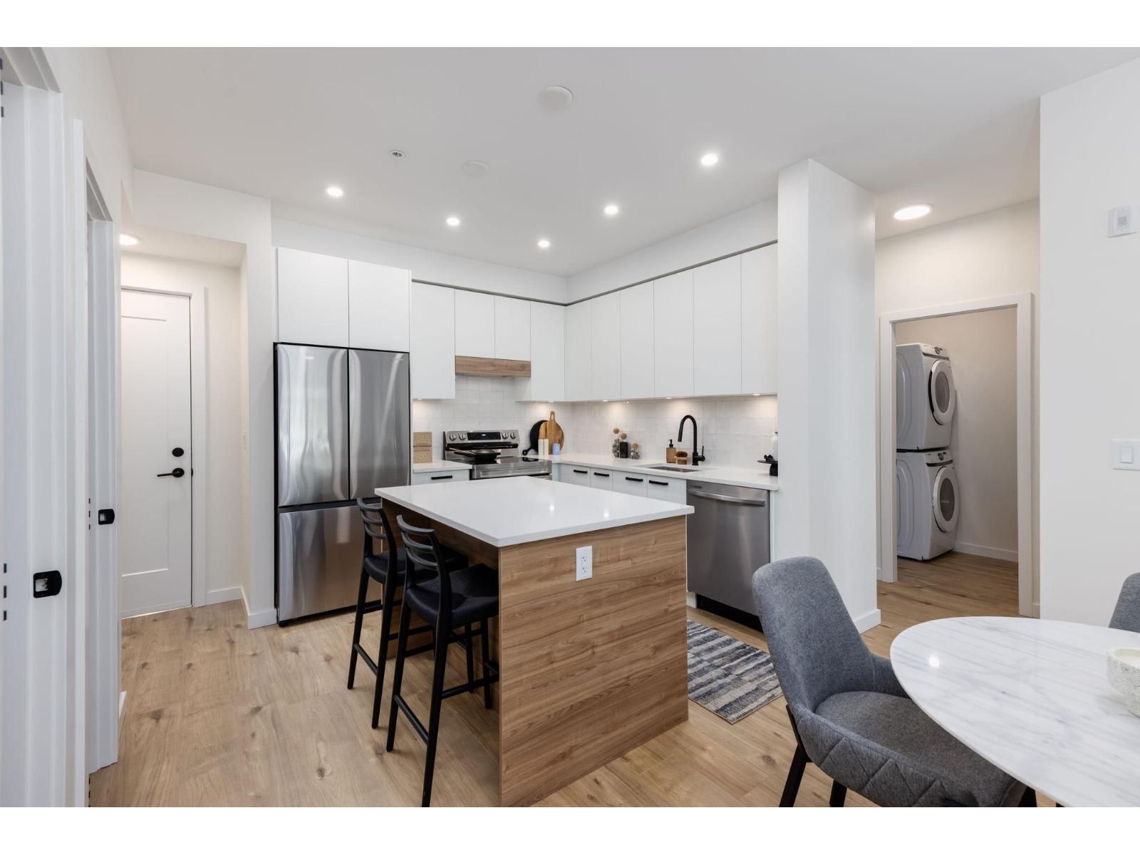 409 33920 BEST AVENUE, Mission