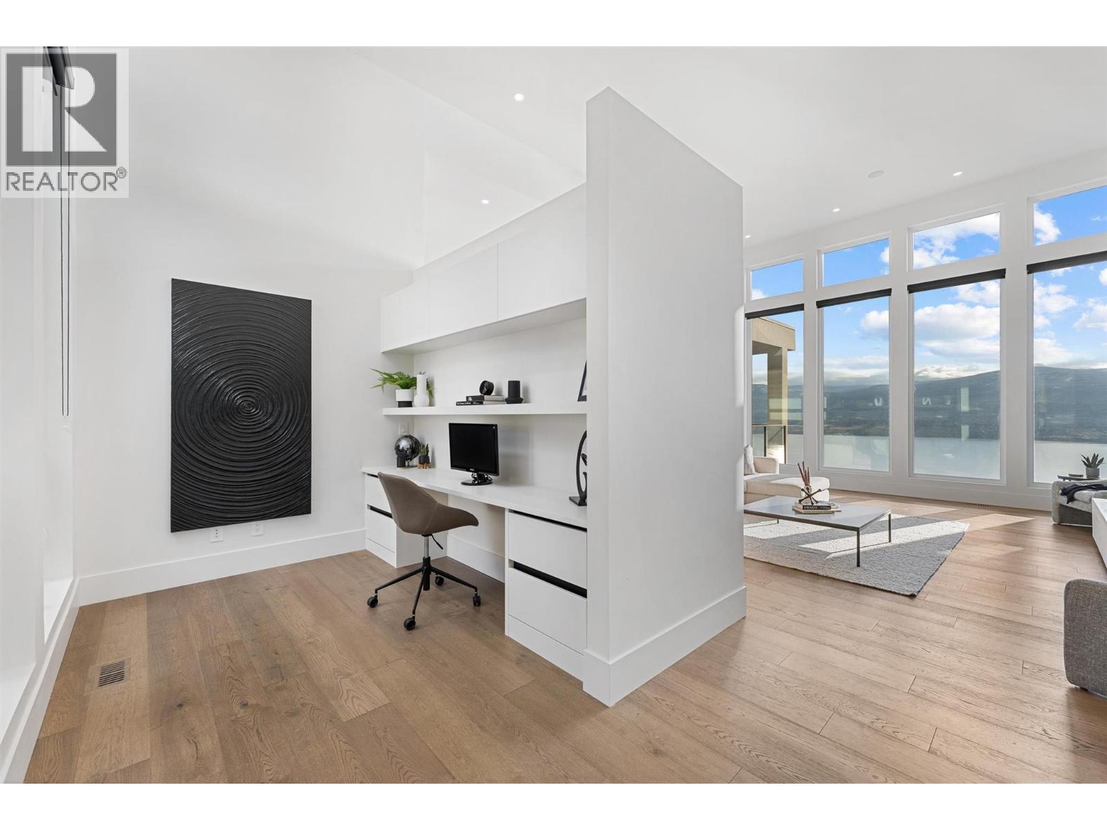  1363 Vineyard Drive, West Kelowna