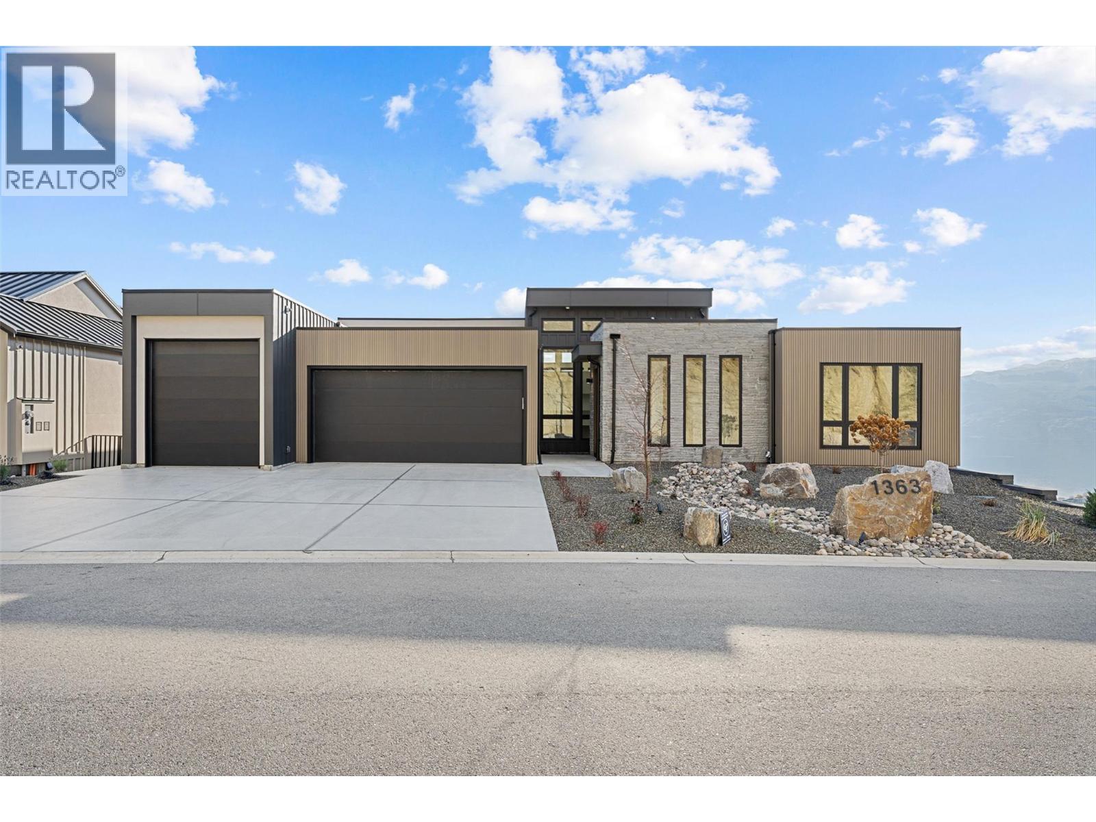 1363 Vineyard Drive, West Kelowna