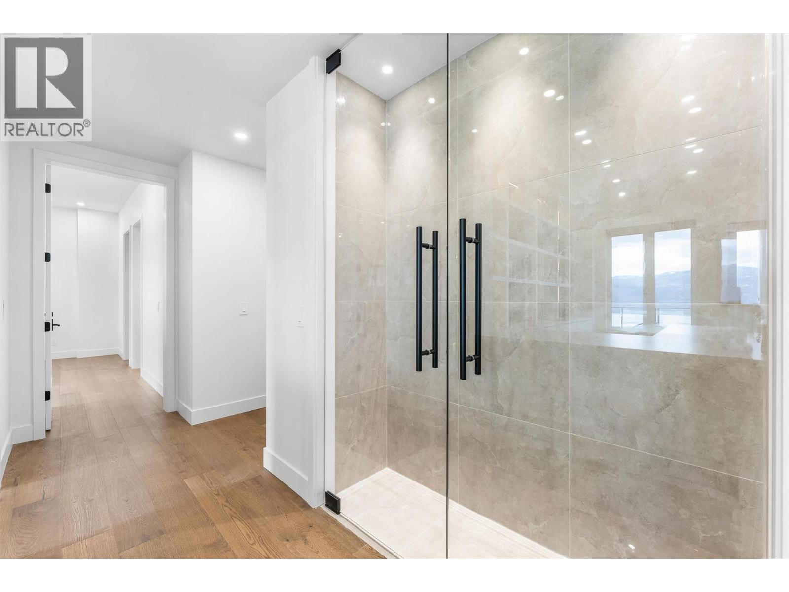  1363 Vineyard Drive, West Kelowna