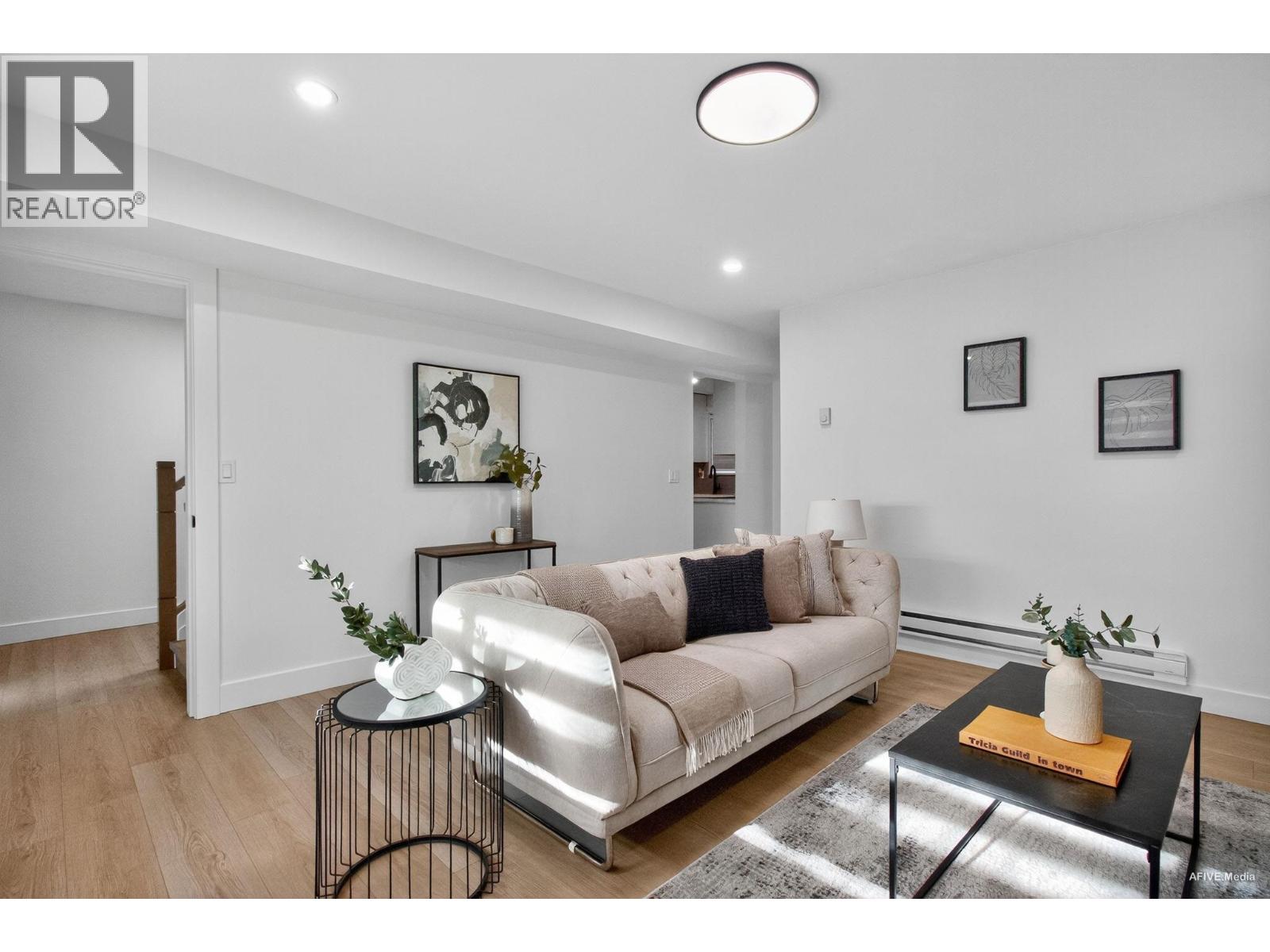 9831 GLENTHORNE Drive, Richmond