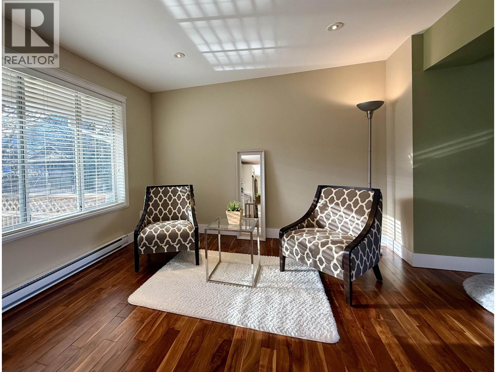 1510 MACDONALD PLACE, Squamish