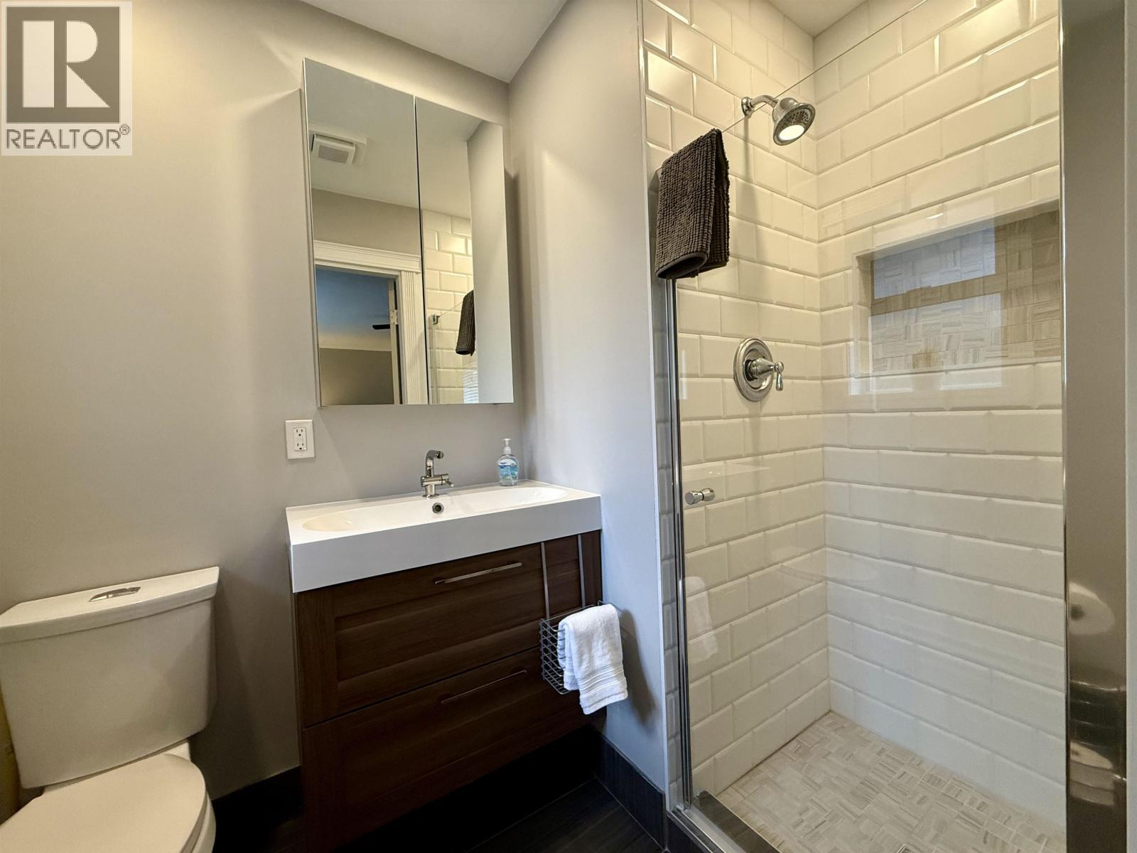 1510 MACDONALD PLACE, Squamish