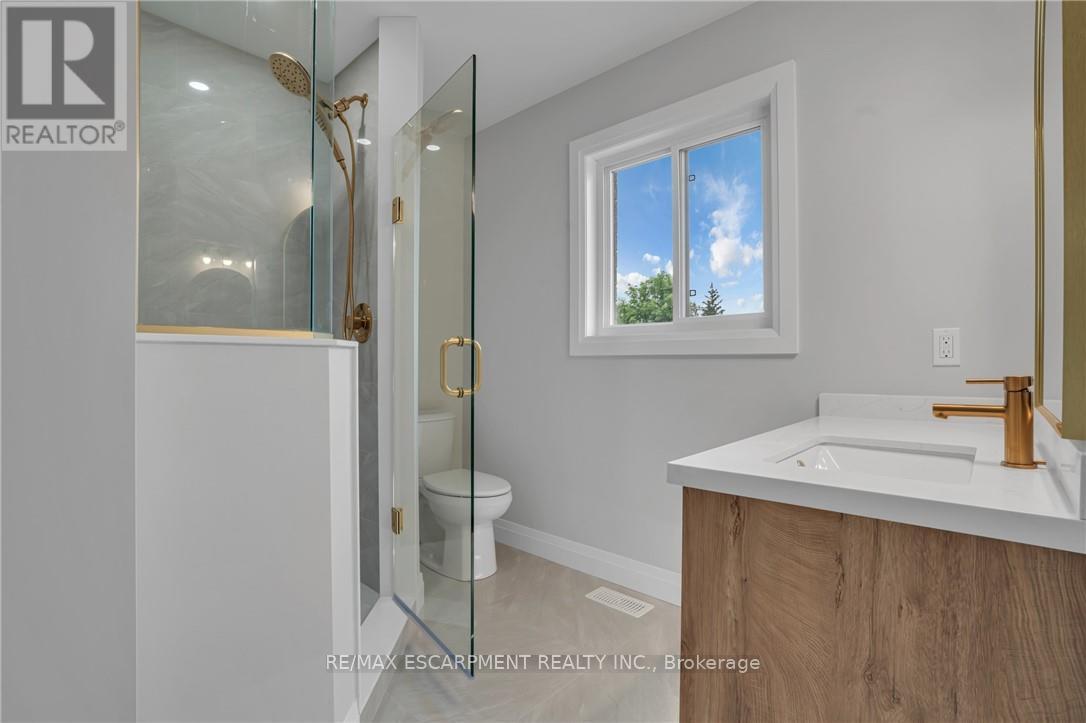 386 SOUTHCOTE ROAD - 34