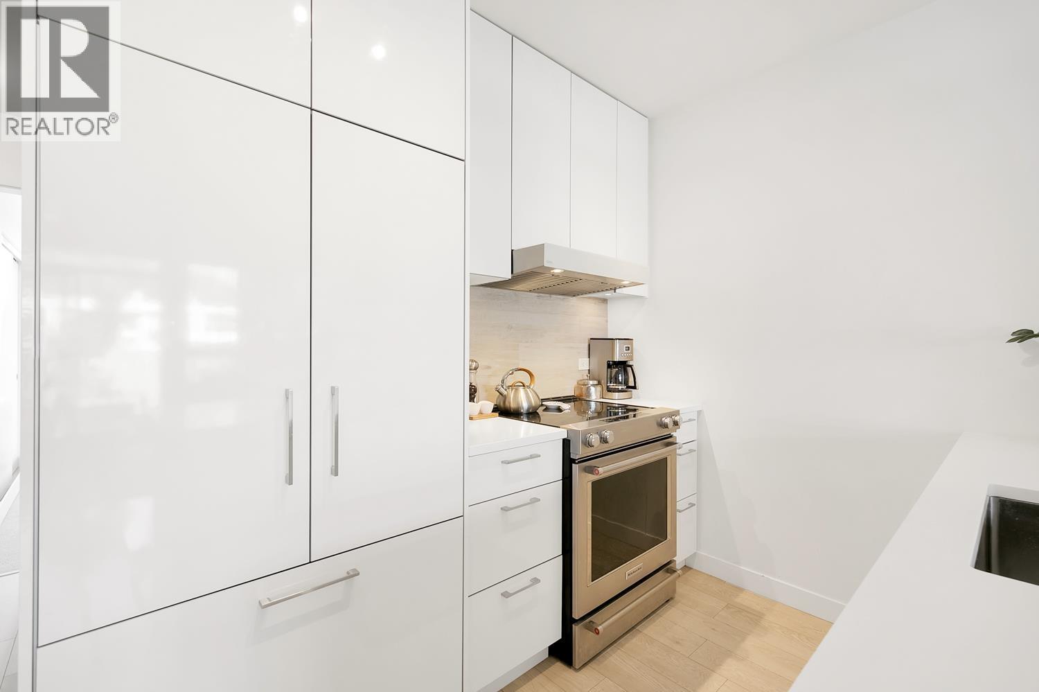 410 711 W 14TH STREET, North Vancouver