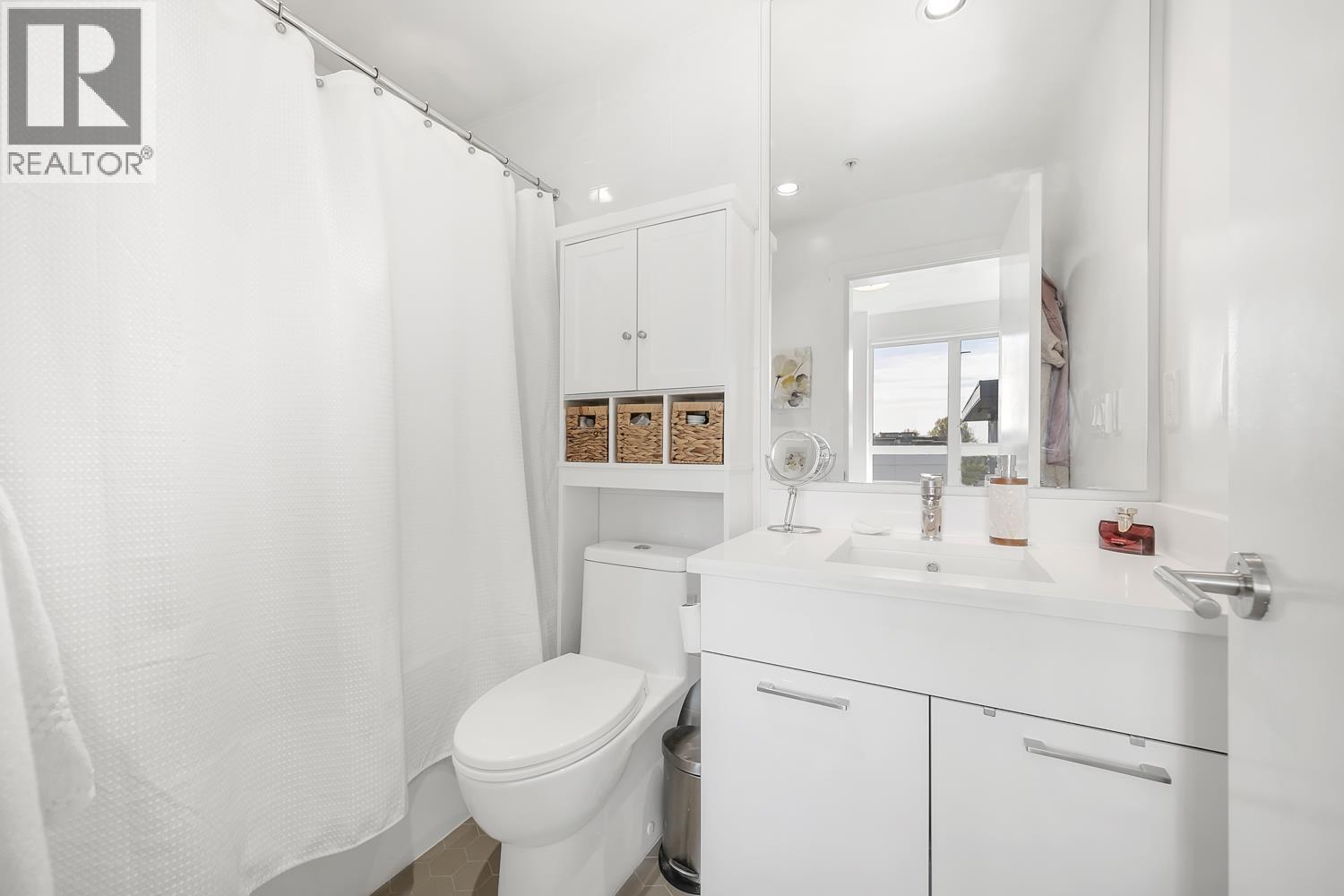 410 711 W 14TH STREET, North Vancouver