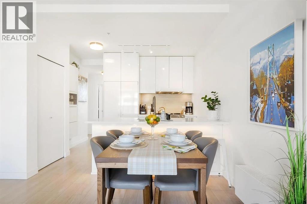 410 711 W 14TH STREET, North Vancouver