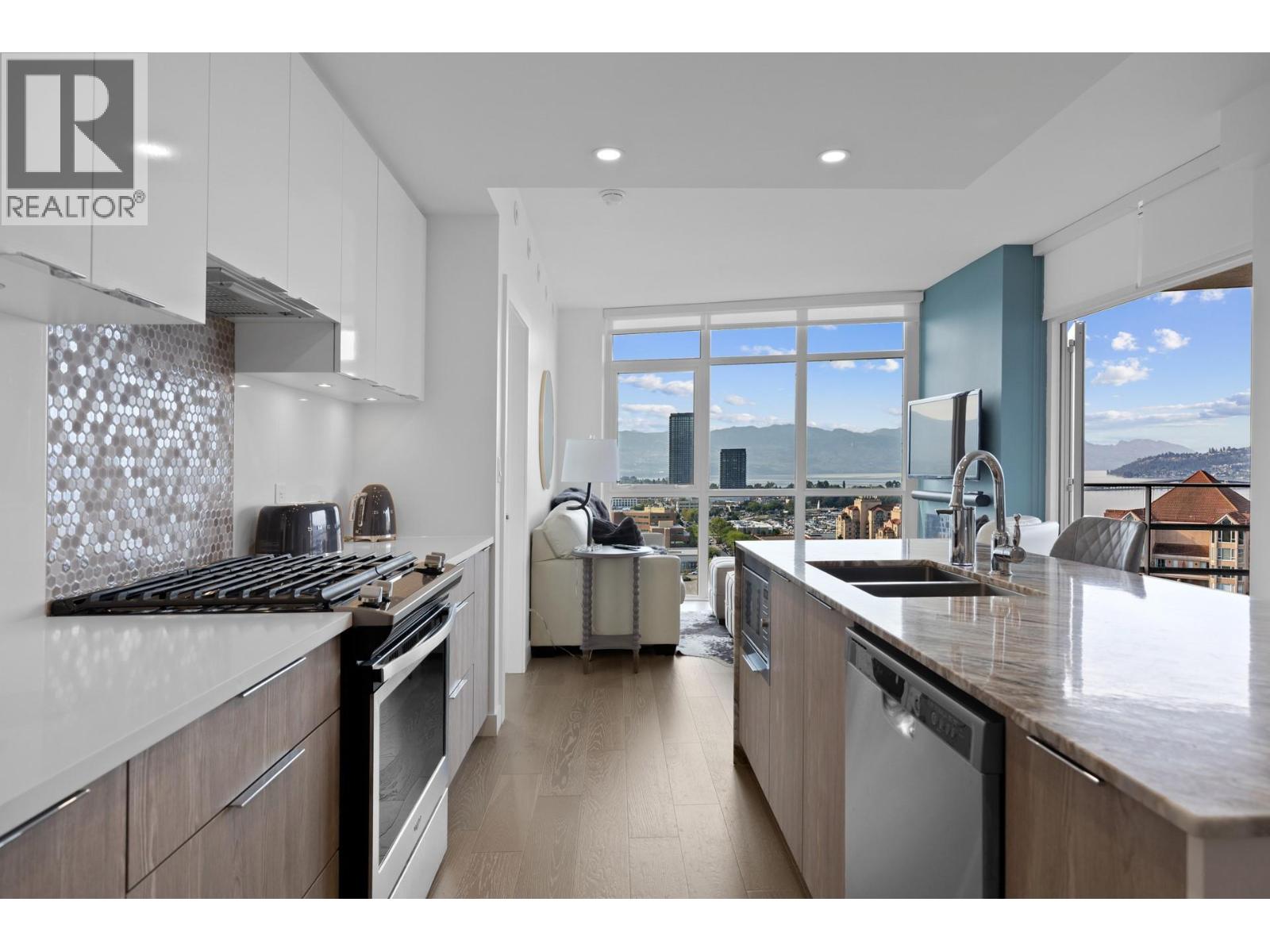 1701 1151 Sunset Drive, Kelowna