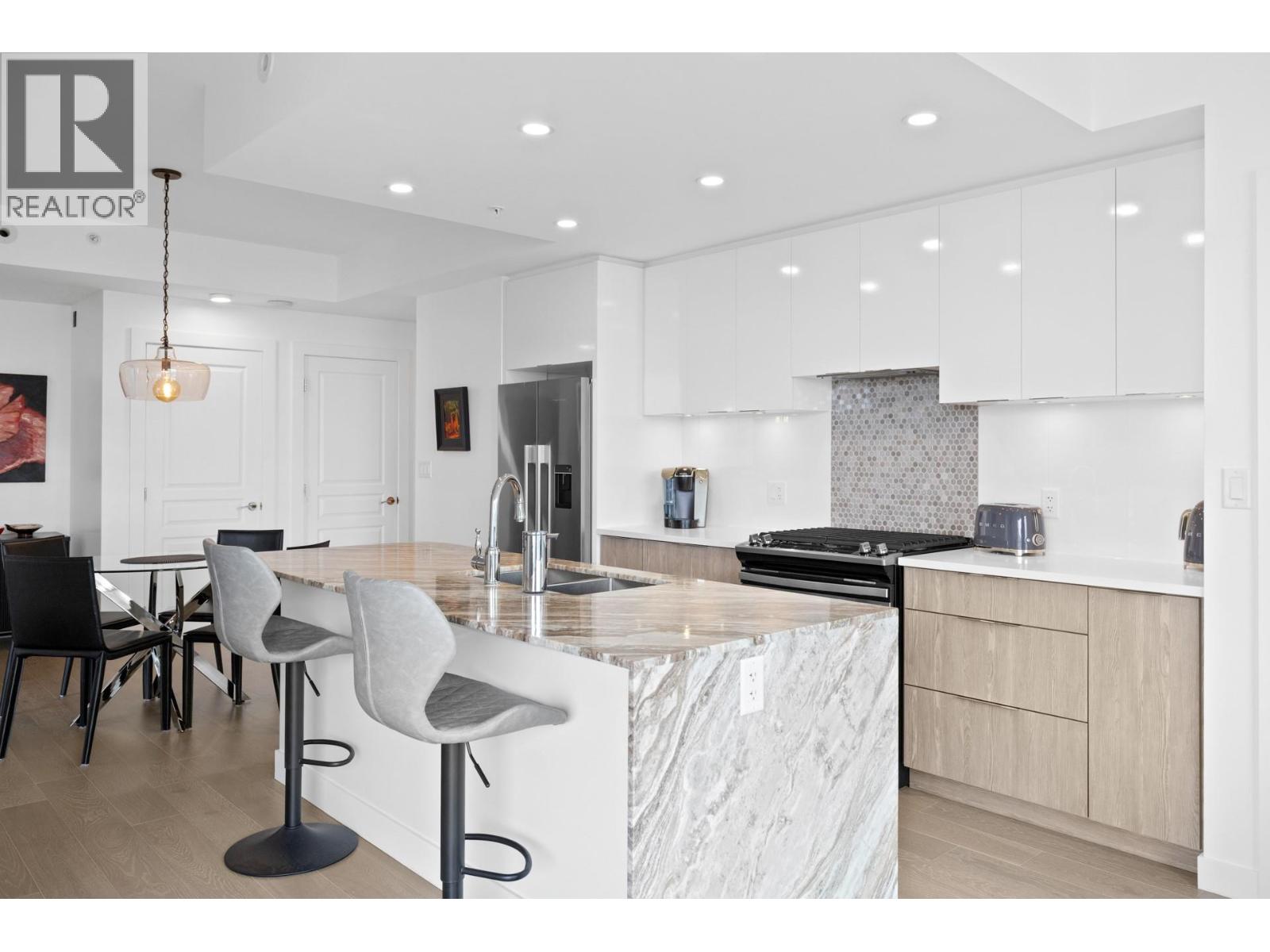 1701 1151 Sunset Drive, Kelowna