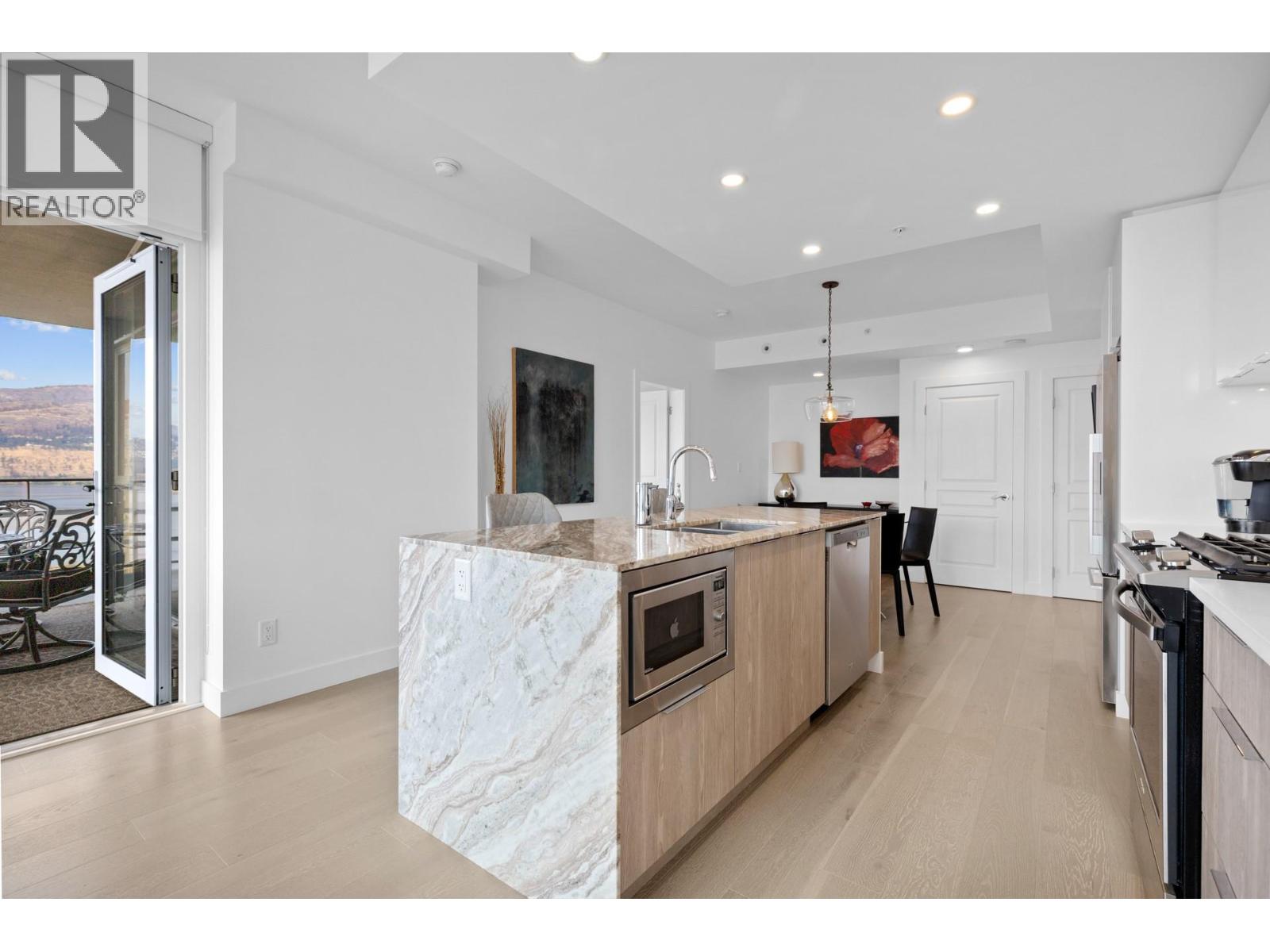 1701 1151 Sunset Drive, Kelowna