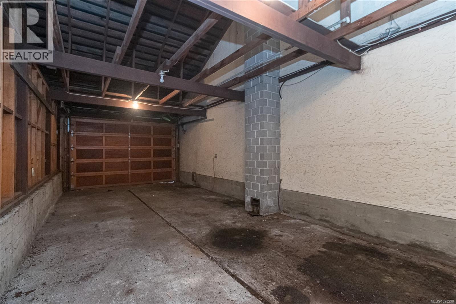 2834 Aldwynd Rd, Langford