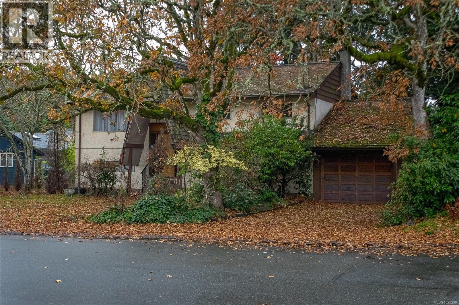 2834 Aldwynd Rd, Langford