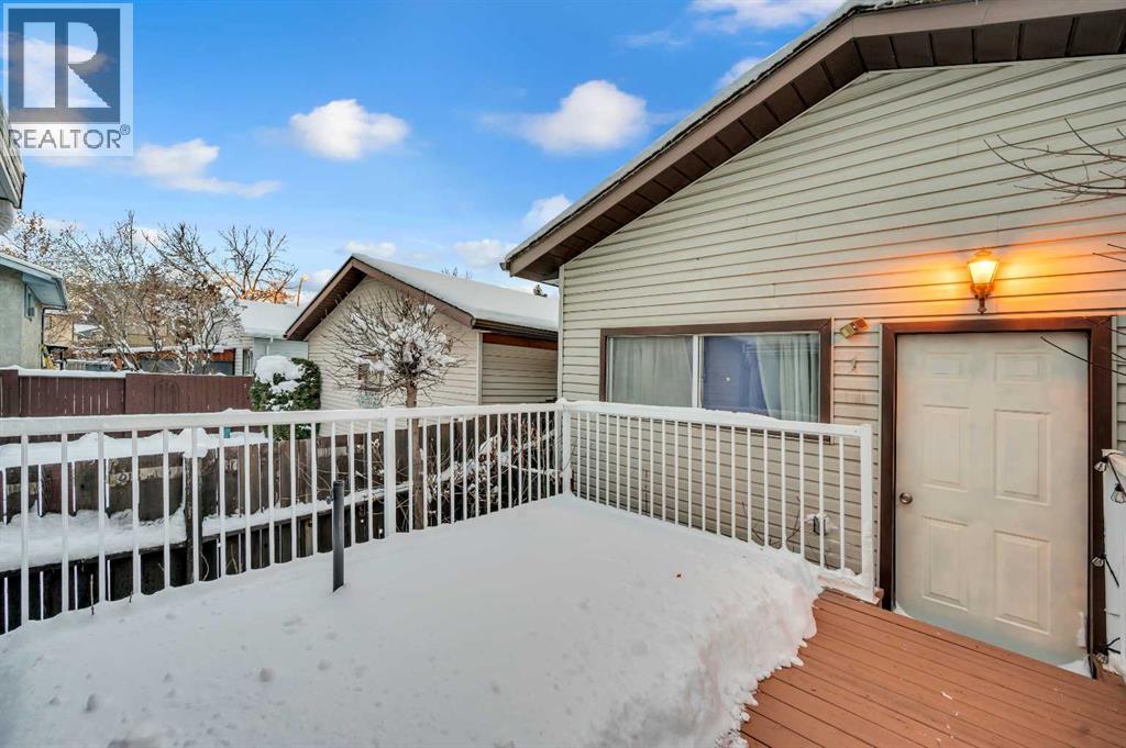 Single Family House Bi-level for Sale in  Berwick Close NW Beddington Heights Calgary 