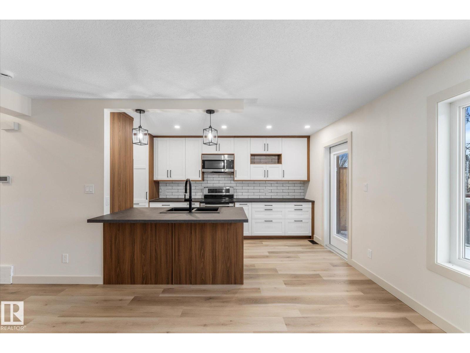 5104 47 ST, Stony Plain