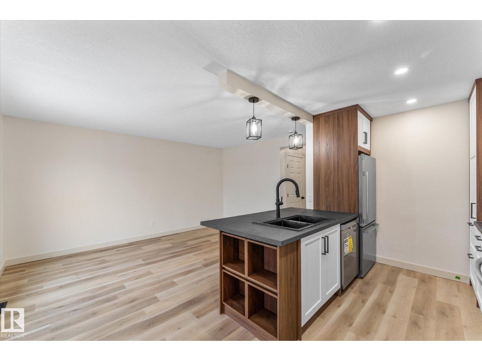 5104 47 ST, Stony Plain