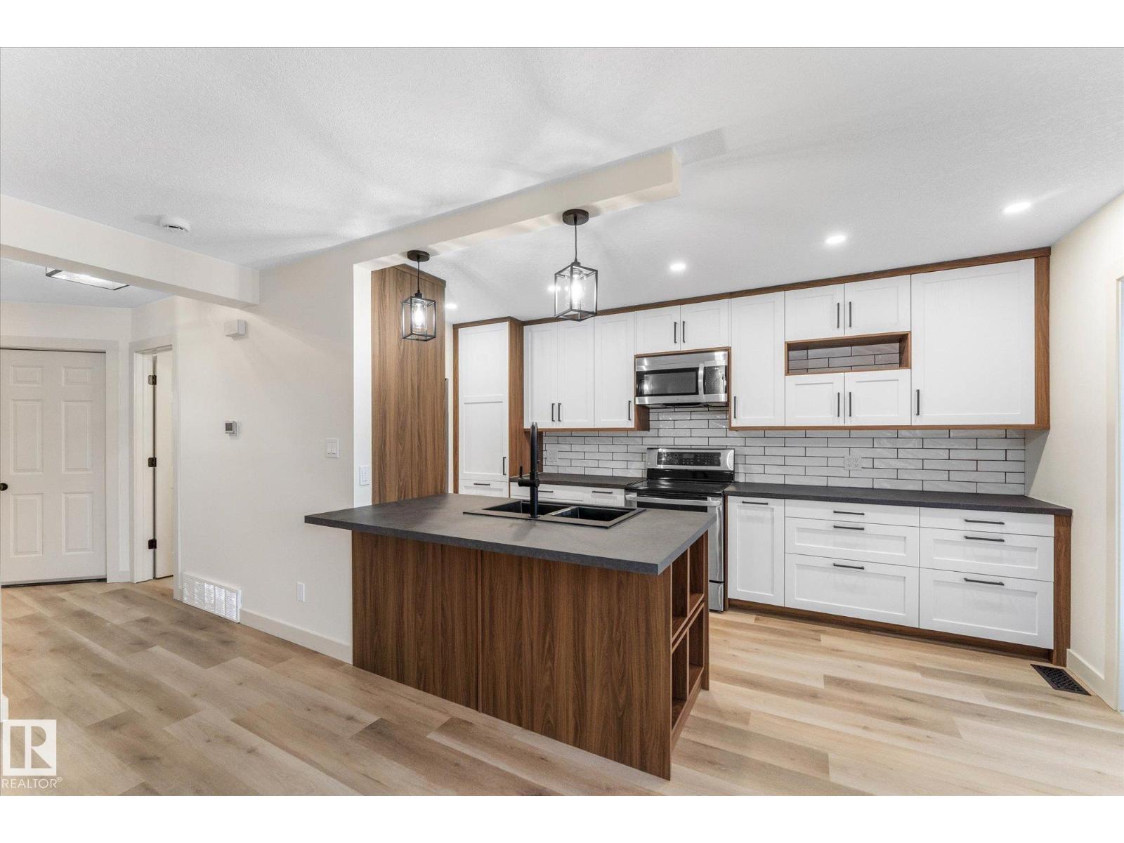 5104 47 ST, Stony Plain