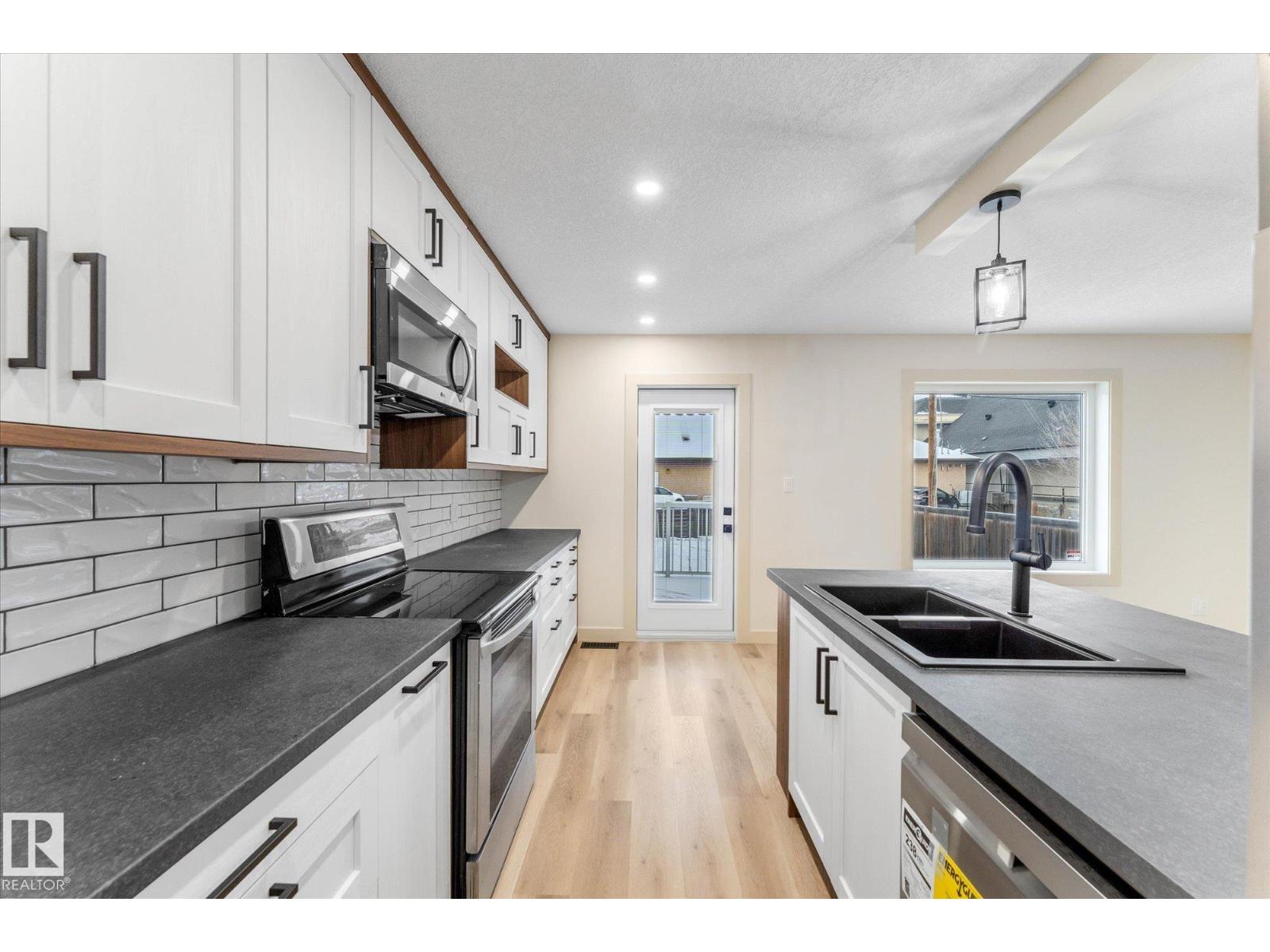 5104 47 ST, Stony Plain