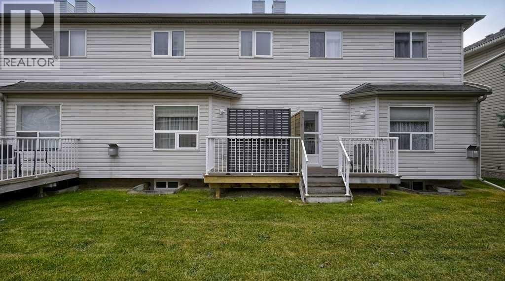 Single Family House for Sale in  Mt Aberdeen Manor SE McKenzie Lake Calgary 