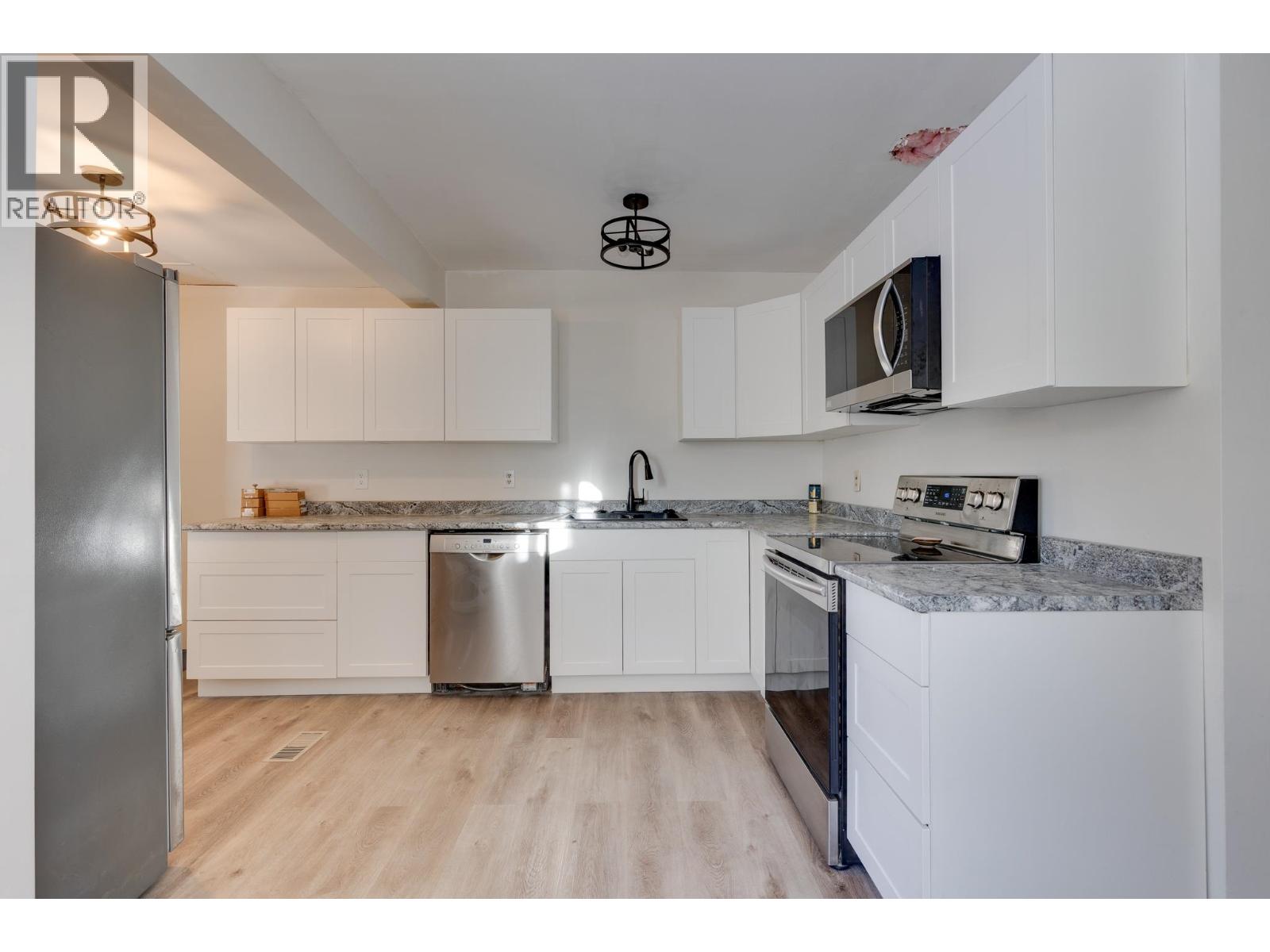 4051 DAVIS ROAD, Prince George