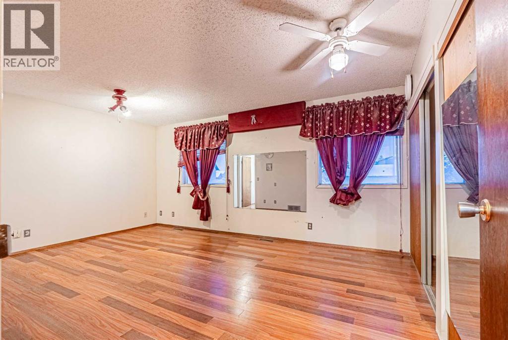 Single Family House 4 Level for Sale in  Castlebrook Rise NE Castleridge Calgary 