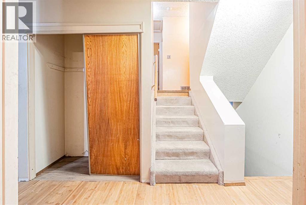 Single Family House 4 Level for Sale in  Castlebrook Rise NE Castleridge Calgary 