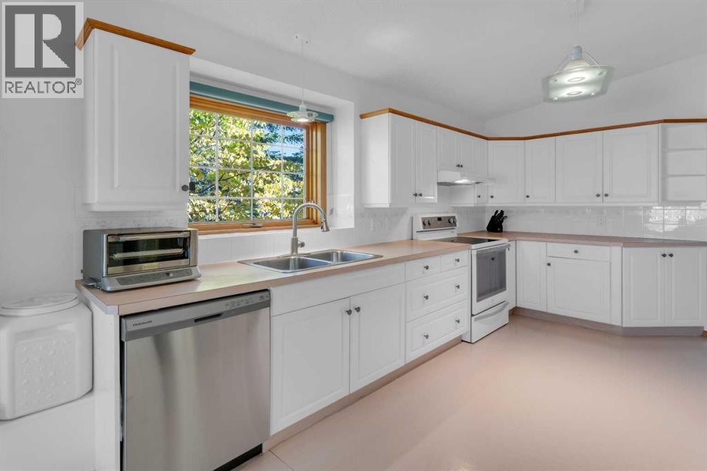 Single Family House Bungalow for Sale in  Christie Gardens SW Christie Park Calgary 