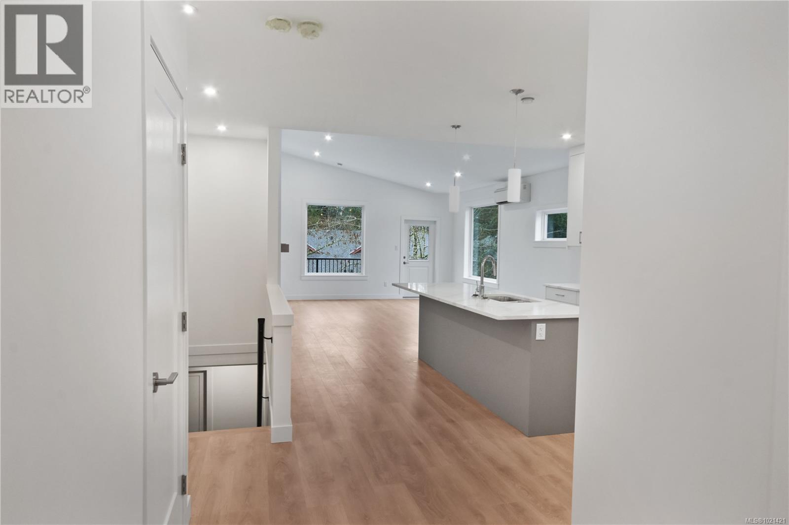 1013 Rozzano Pl, Ladysmith