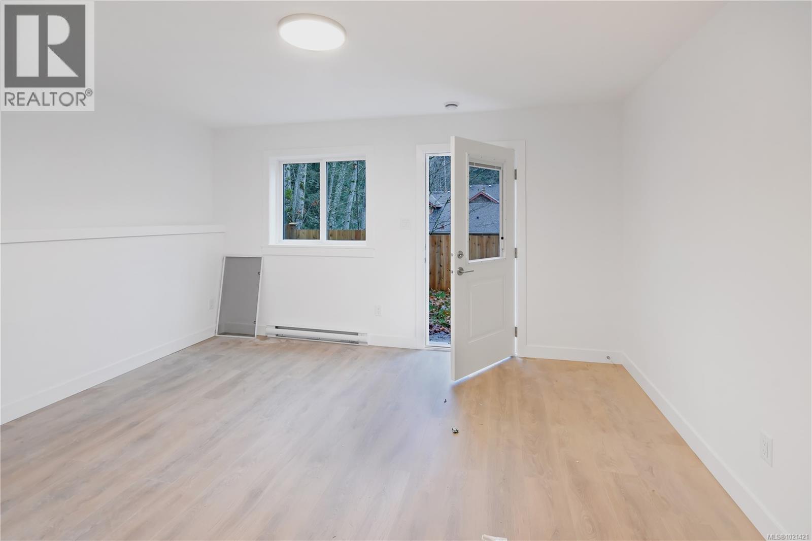 1013 Rozzano Pl, Ladysmith