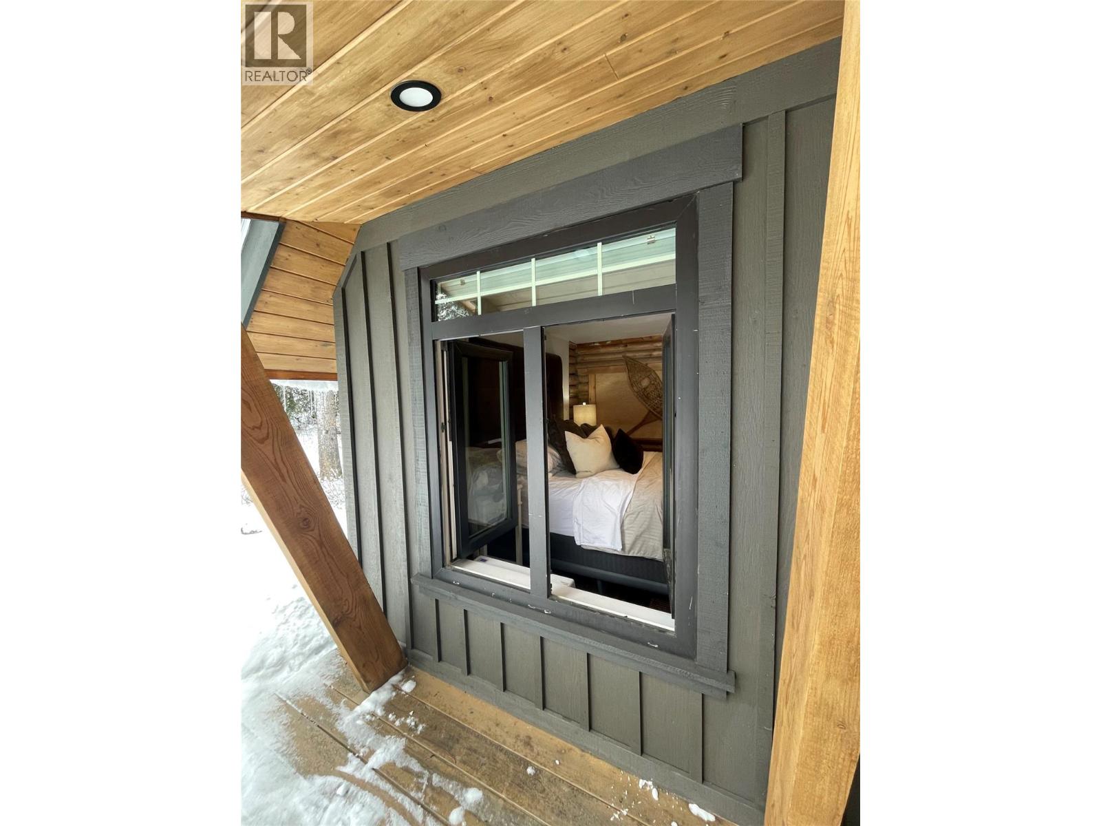 1166 APEX MOUNTAIN Road, Penticton