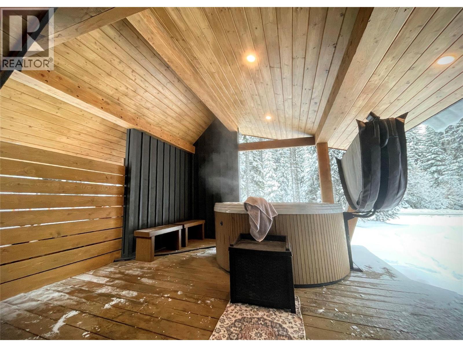 1166 APEX MOUNTAIN Road, Penticton