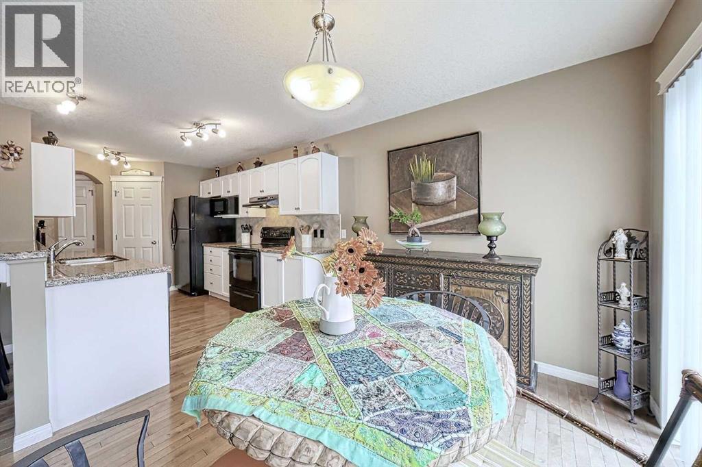 Single Family House for Sale in  Everwoods Road SW Evergreen Calgary 