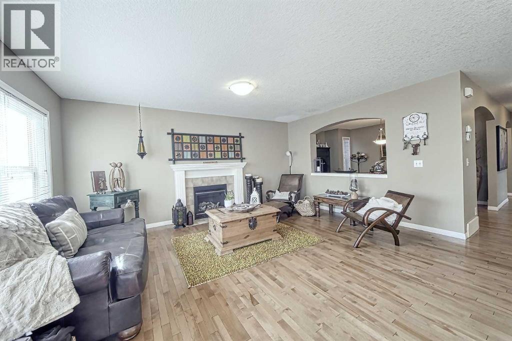 Single Family House for Sale in  Everwoods Road SW Evergreen Calgary 