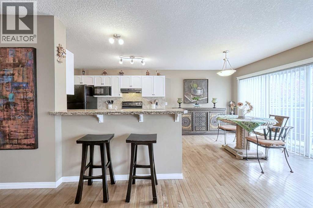 Single Family House for Sale in  Everwoods Road SW Evergreen Calgary 