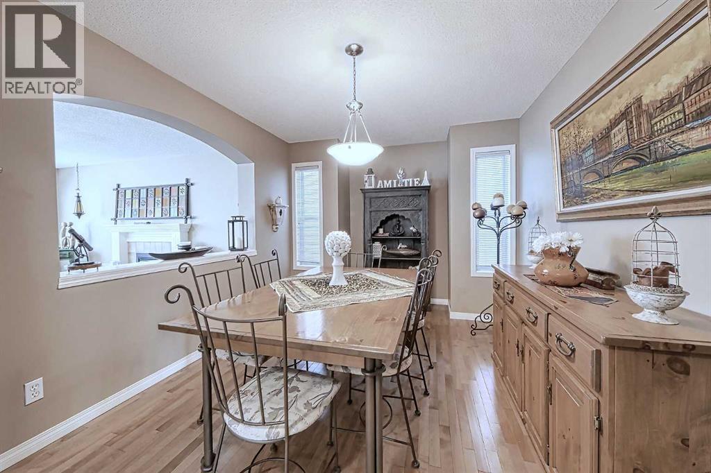 Single Family House for Sale in  Everwoods Road SW Evergreen Calgary 