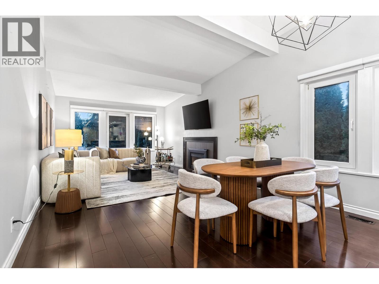 1614 LYNN VALLEY ROAD, North Vancouver