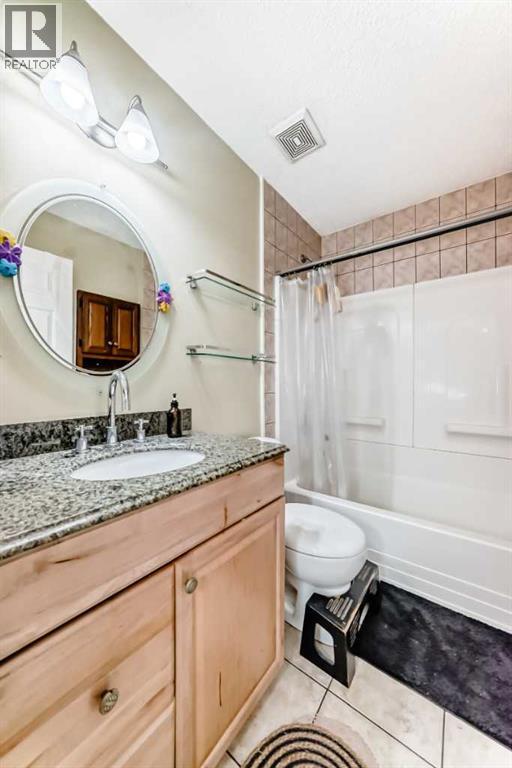 Single Family House Bungalow for Sale in  Castleglen Crescent NE Castleridge Calgary 